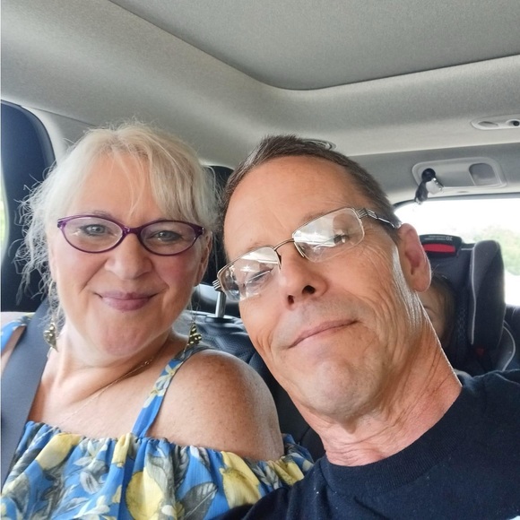 Meet your Posher, Quinn - Picture 1 of 1